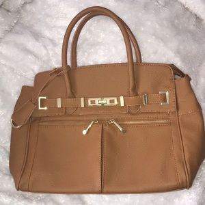 Brand new tan purse!!